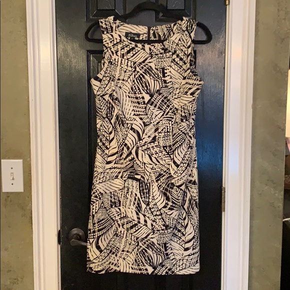 AGB Dresses & Skirts - AGB Dress career  midi dress 10